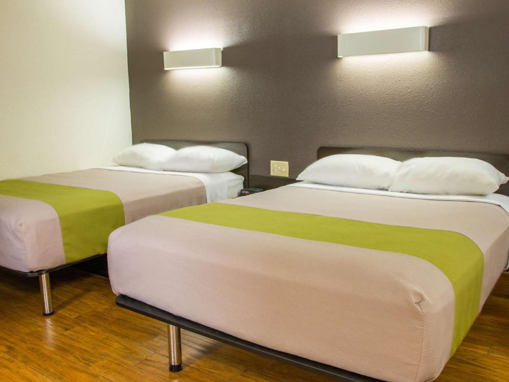 2 Full Beds Non Smoking , Kitchenette interior